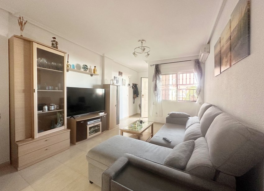 Resale - Bungalow - Torrevieja