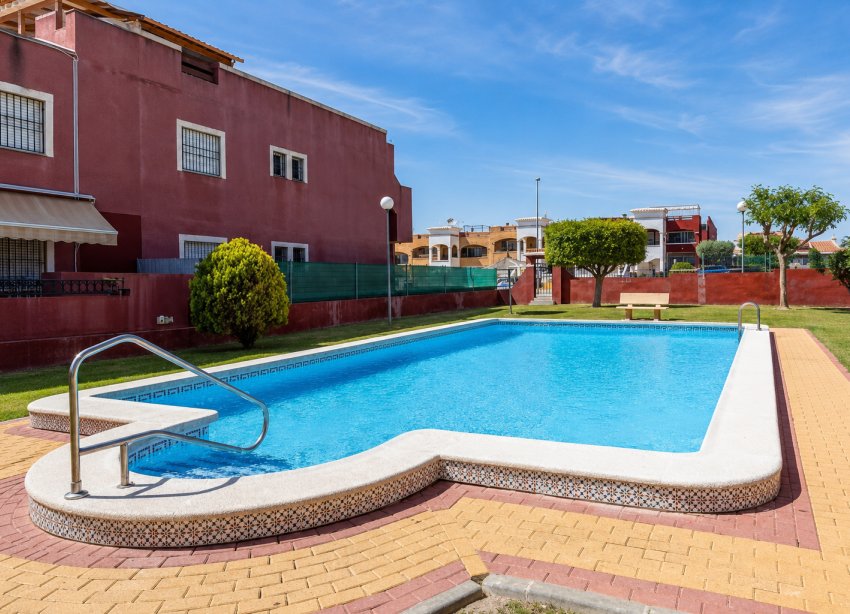 Resale - Bungalow - Torrevieja