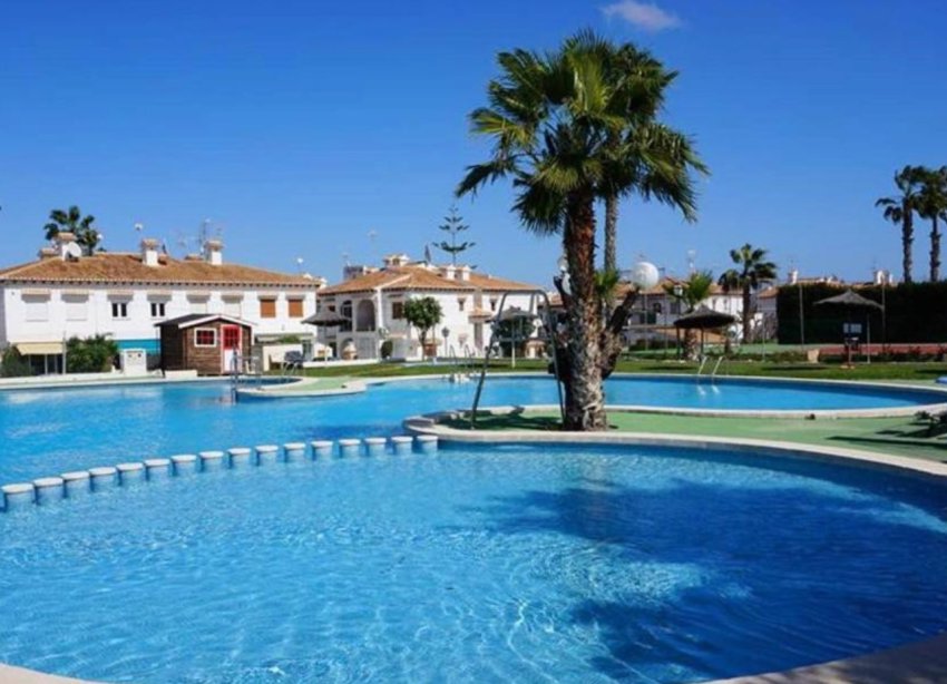 Resale - Bungalow - Torrevieja