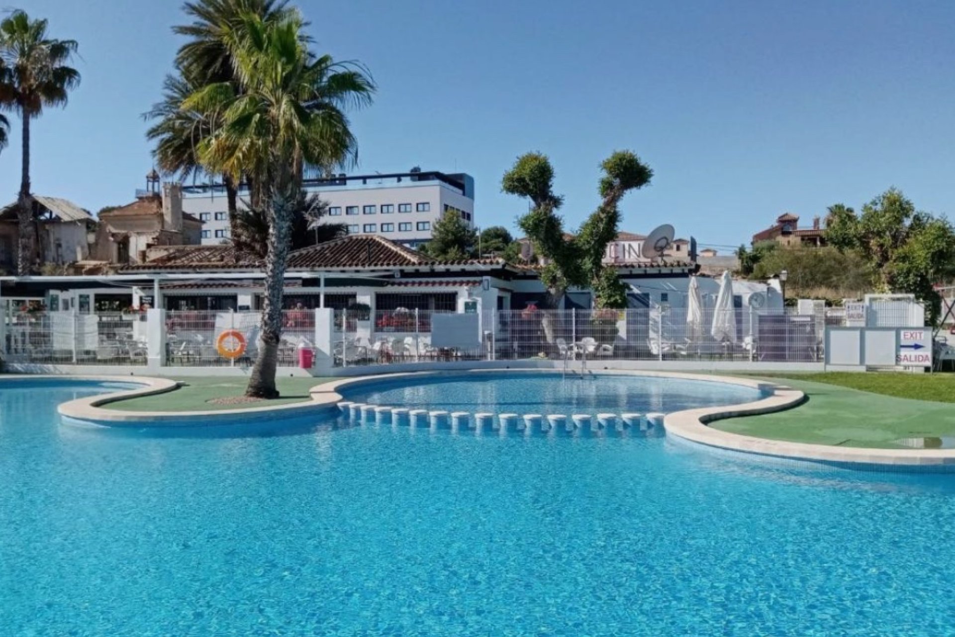 Resale - Bungalow - Torrevieja