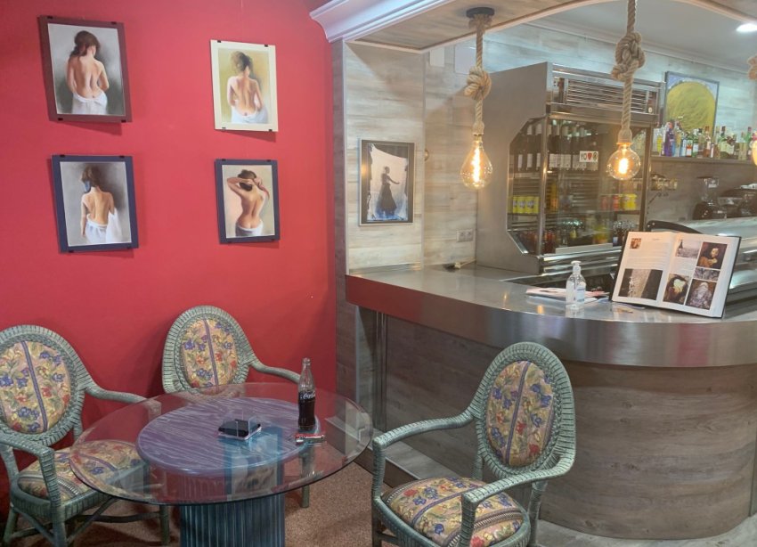 Resale - Commercial premises / Commercial unit / Retail space - Alicante