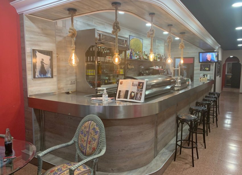 Resale - Commercial premises / Commercial unit / Retail space - Alicante