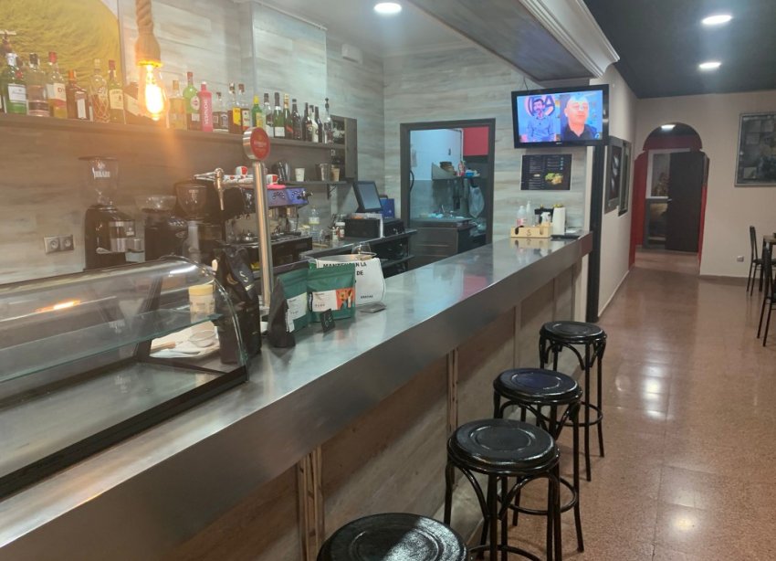 Resale - Commercial premises / Commercial unit / Retail space - Alicante