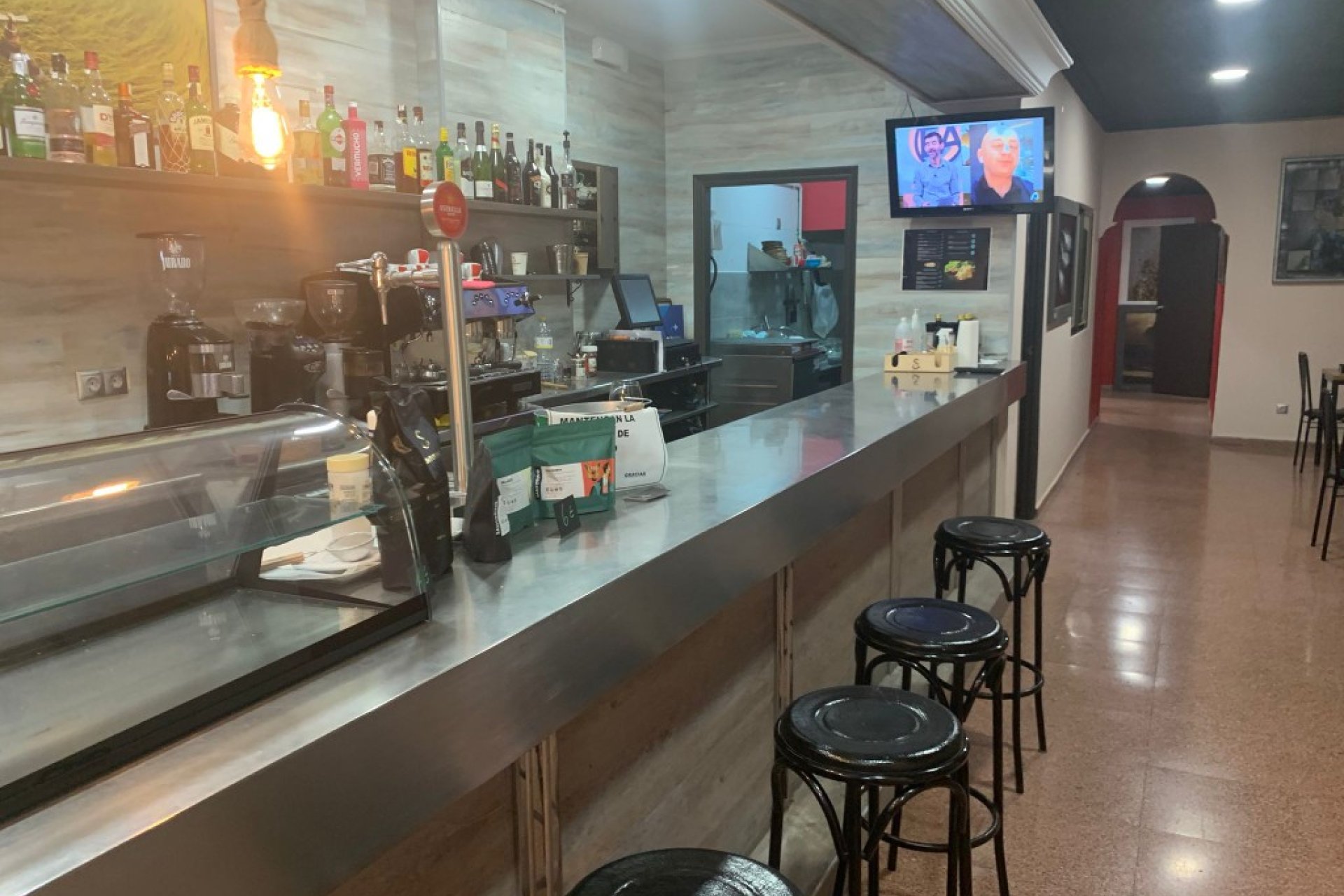 Resale - Commercial premises / Commercial unit / Retail space - Alicante