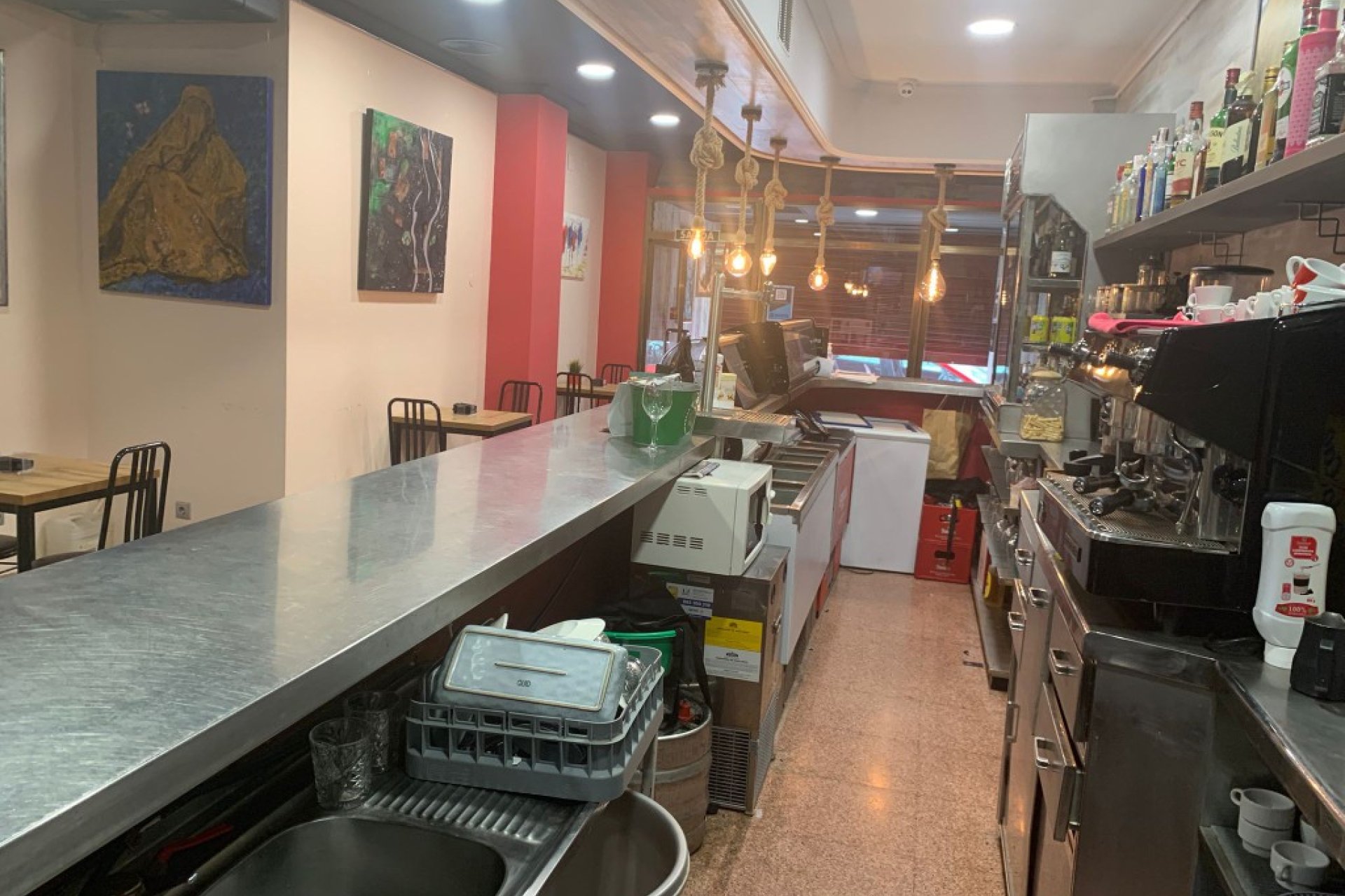 Resale - Commercial premises / Commercial unit / Retail space - Alicante