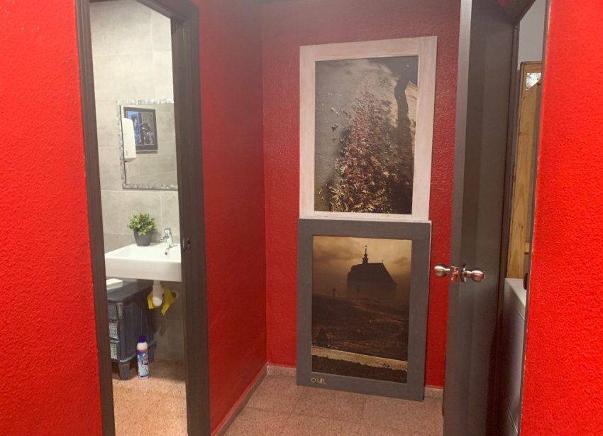 Resale - Commercial premises / Commercial unit / Retail space - Alicante