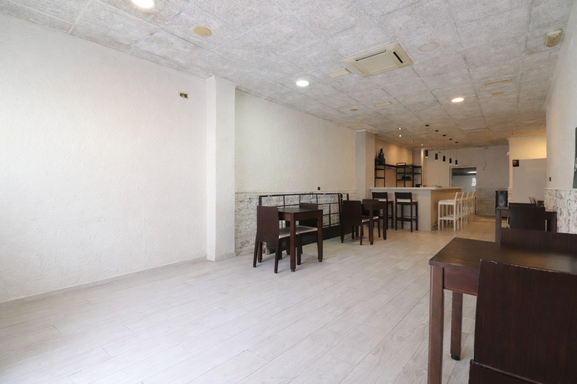 Resale - Commercial premises / Commercial unit / Retail space - Benijofar - Benijofar - Village