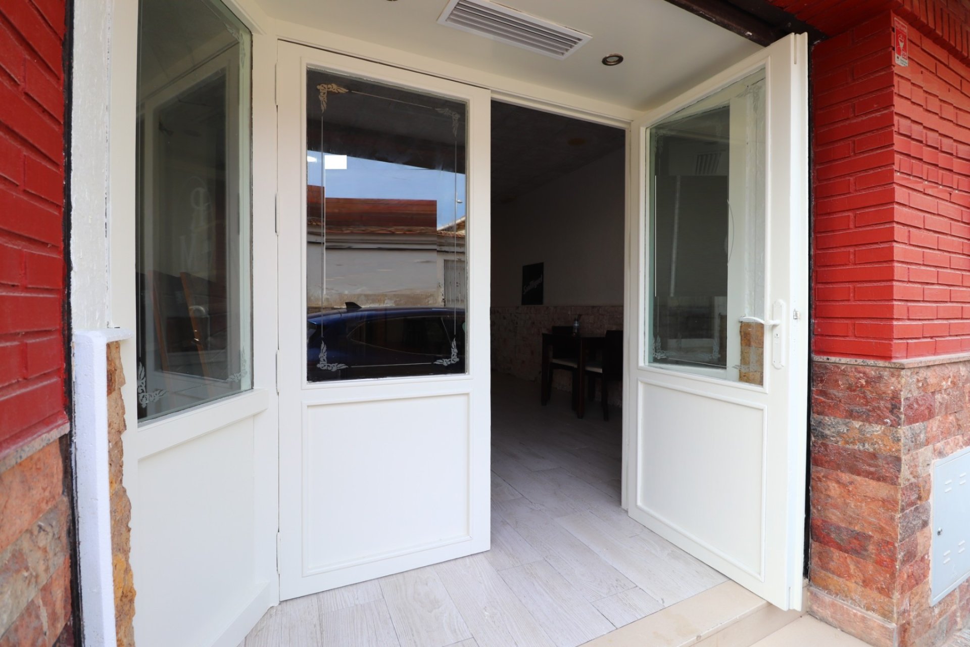 Resale - Commercial premises / Commercial unit / Retail space - Benijofar - Benijofar - Village
