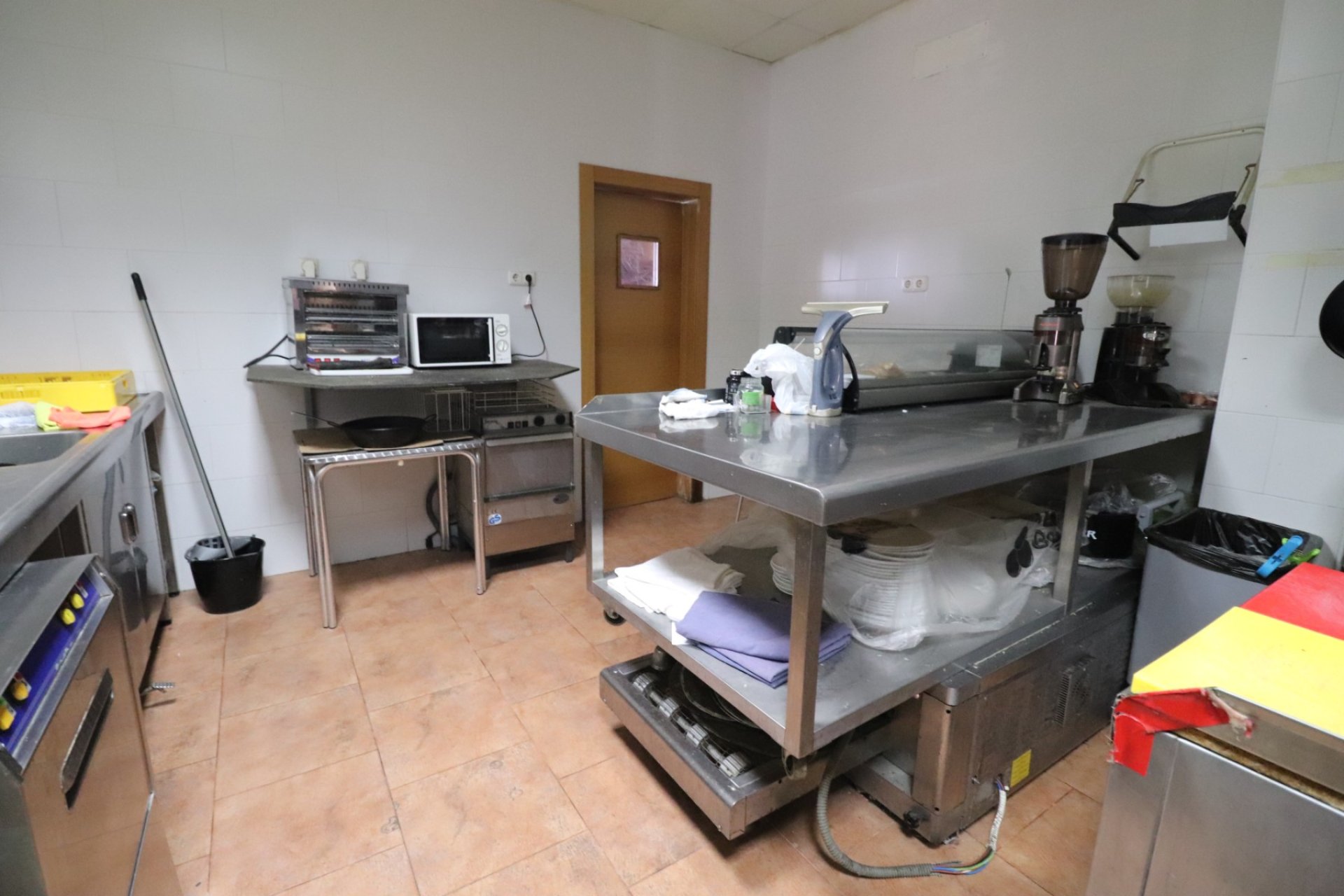 Resale - Commercial premises / Commercial unit / Retail space - Ciudad Quesada - Ciudad Quesada - Town
