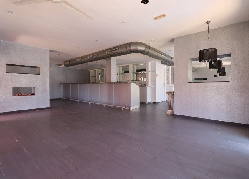 Resale - Commercial premises / Commercial unit / Retail space - Ciudad Quesada - La Marquesa