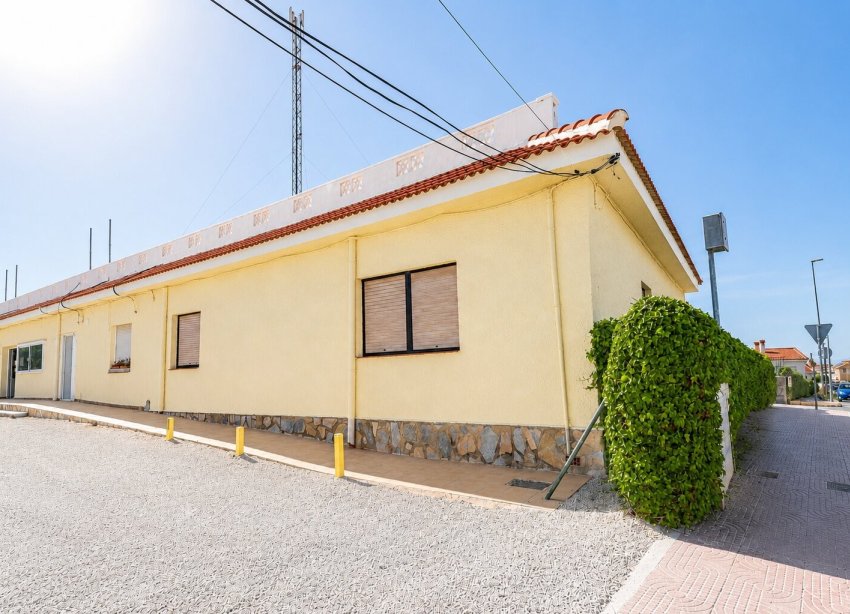 Resale - Commercial premises / Commercial unit / Retail space - Ciudad Quesada - Rojales