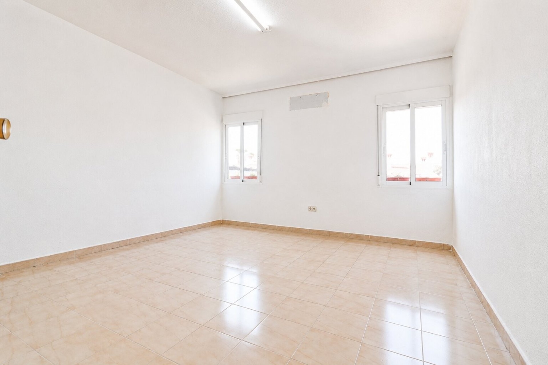 Resale - Commercial premises / Commercial unit / Retail space - Ciudad Quesada - Rojales