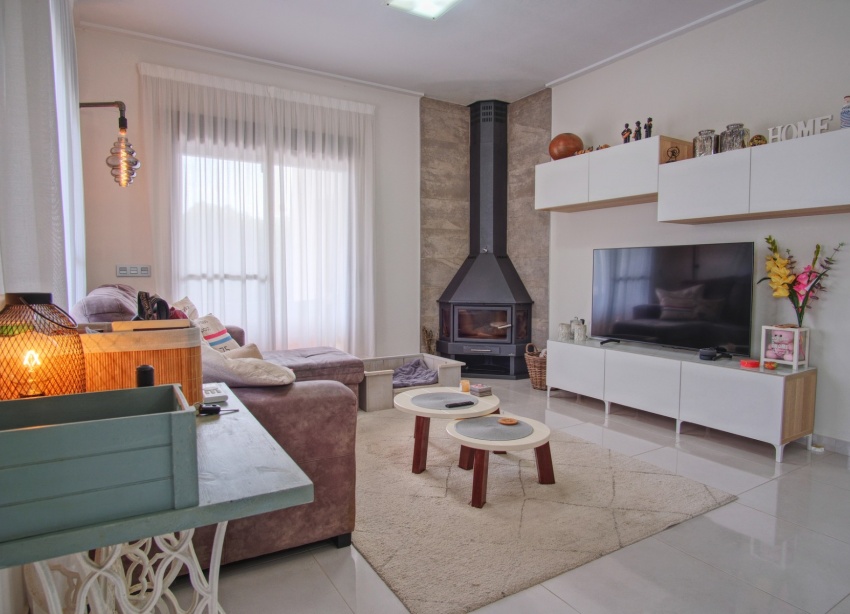 Resale - Commercial premises / Commercial unit / Retail space - Dolores - Dolores - Country