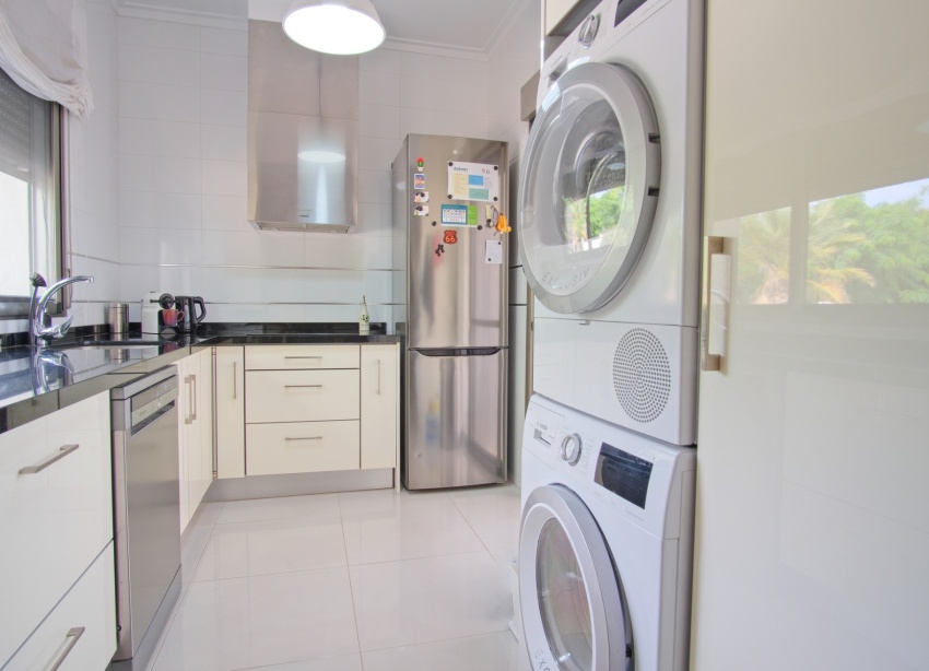 Resale - Commercial premises / Commercial unit / Retail space - Dolores - Dolores - Country