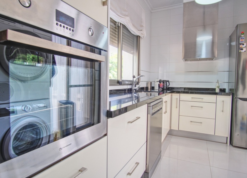 Resale - Commercial premises / Commercial unit / Retail space - Dolores - Dolores - Country