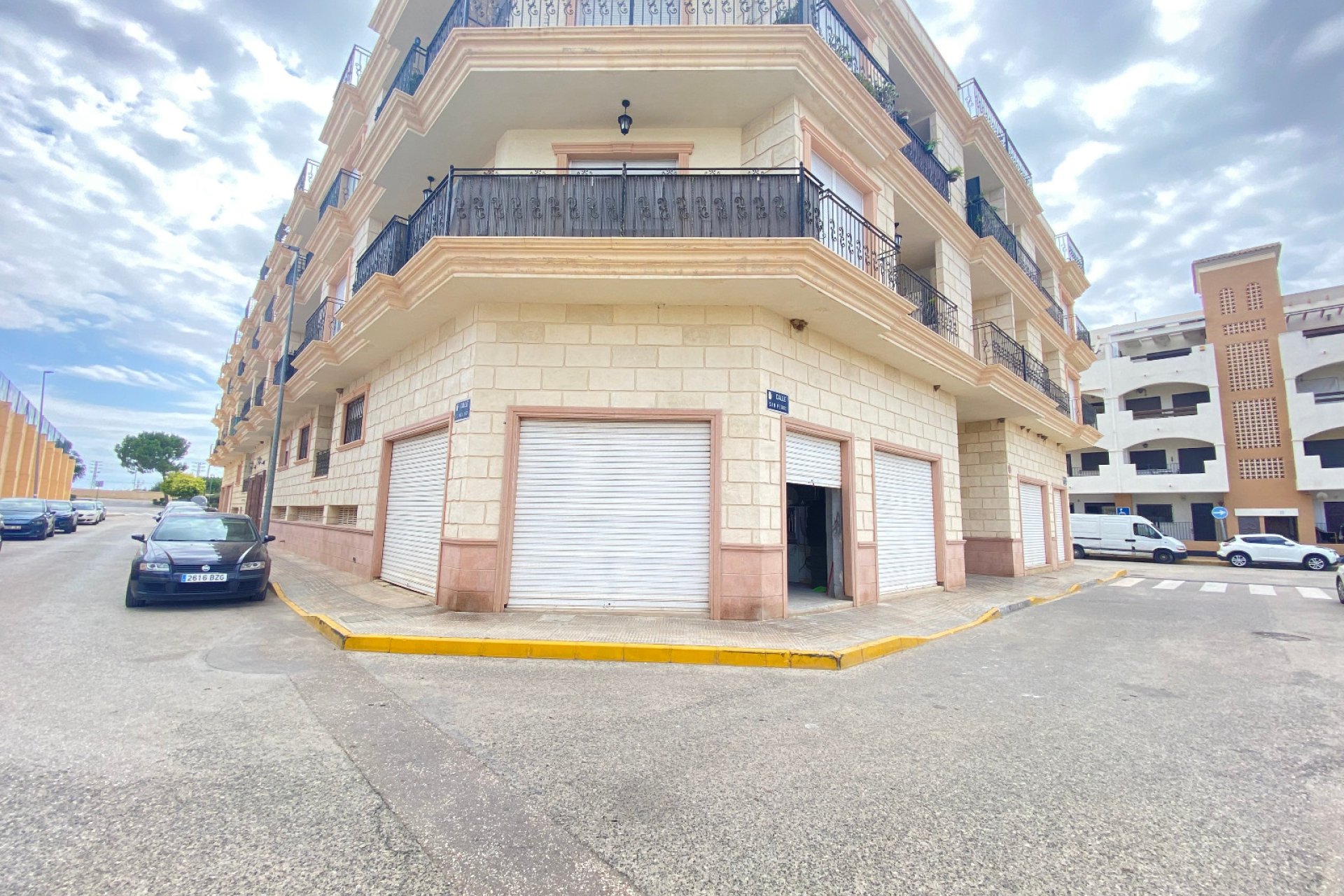 Resale - Commercial premises / Commercial unit / Retail space - Formentera del Segura - Formentera de Segura