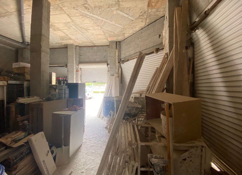Resale - Commercial premises / Commercial unit / Retail space - Formentera del Segura - Formentera de Segura