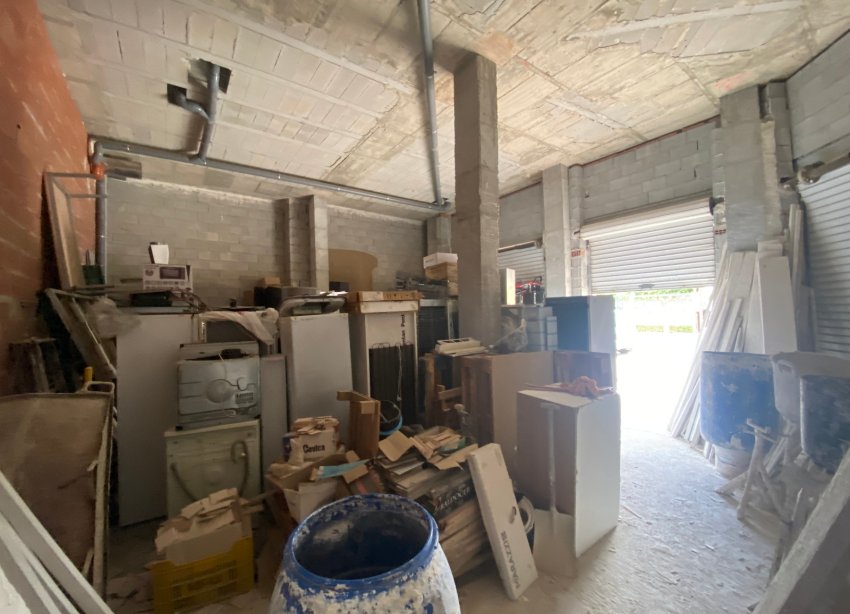 Resale - Commercial premises / Commercial unit / Retail space - Formentera del Segura - Formentera de Segura