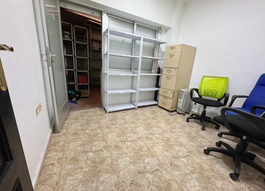 Resale - Commercial premises / Commercial unit / Retail space - Guardamar del Segura - Avenida Pais Valenciàno