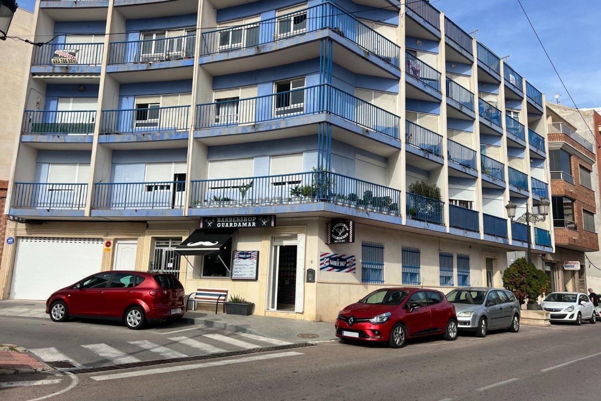 Resale - Commercial premises / Commercial unit / Retail space - Guardamar del Segura - CENTRO