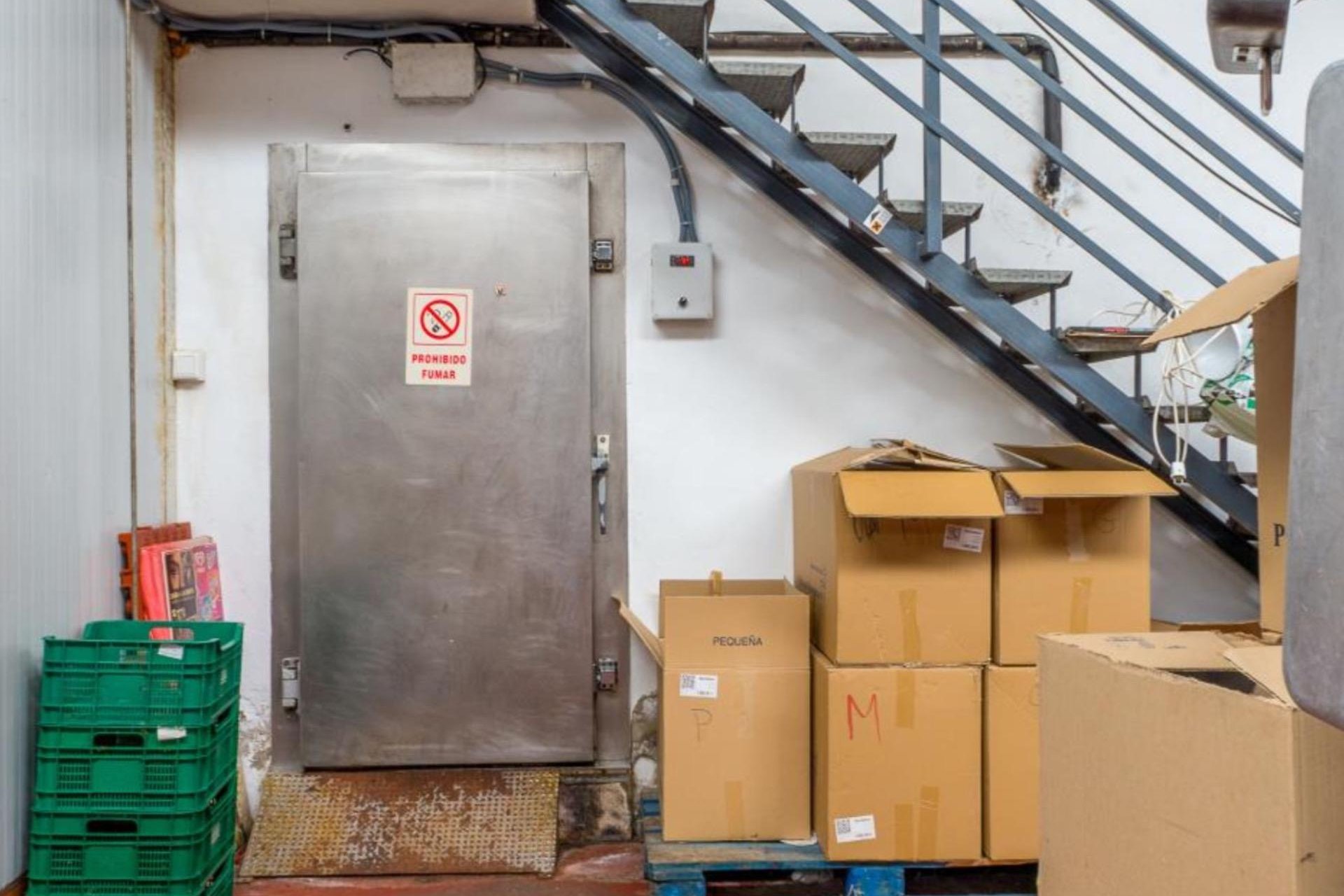 Resale - Commercial premises / Commercial unit / Retail space - Los Alcazares - Los Narejos-Punta Calera