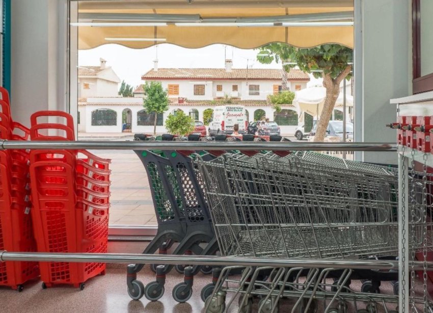 Resale - Commercial premises / Commercial unit / Retail space - Los Alcazares - Los Narejos-Punta Calera