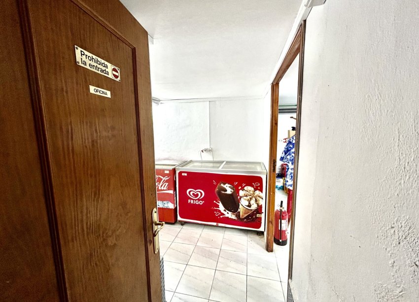 Resale - Commercial premises / Commercial unit / Retail space - Orihuela Costa - Cabo Roig