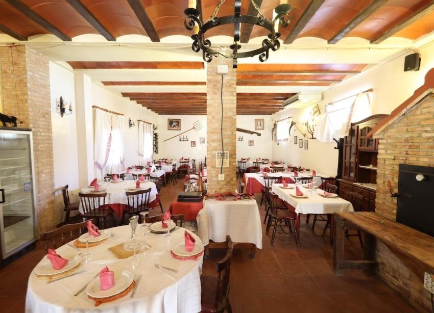 Resale - Commercial premises / Commercial unit / Retail space - Orihuela Costa - La Zenia