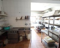 Resale - Commercial premises / Commercial unit / Retail space - Orihuela Costa - La Zenia