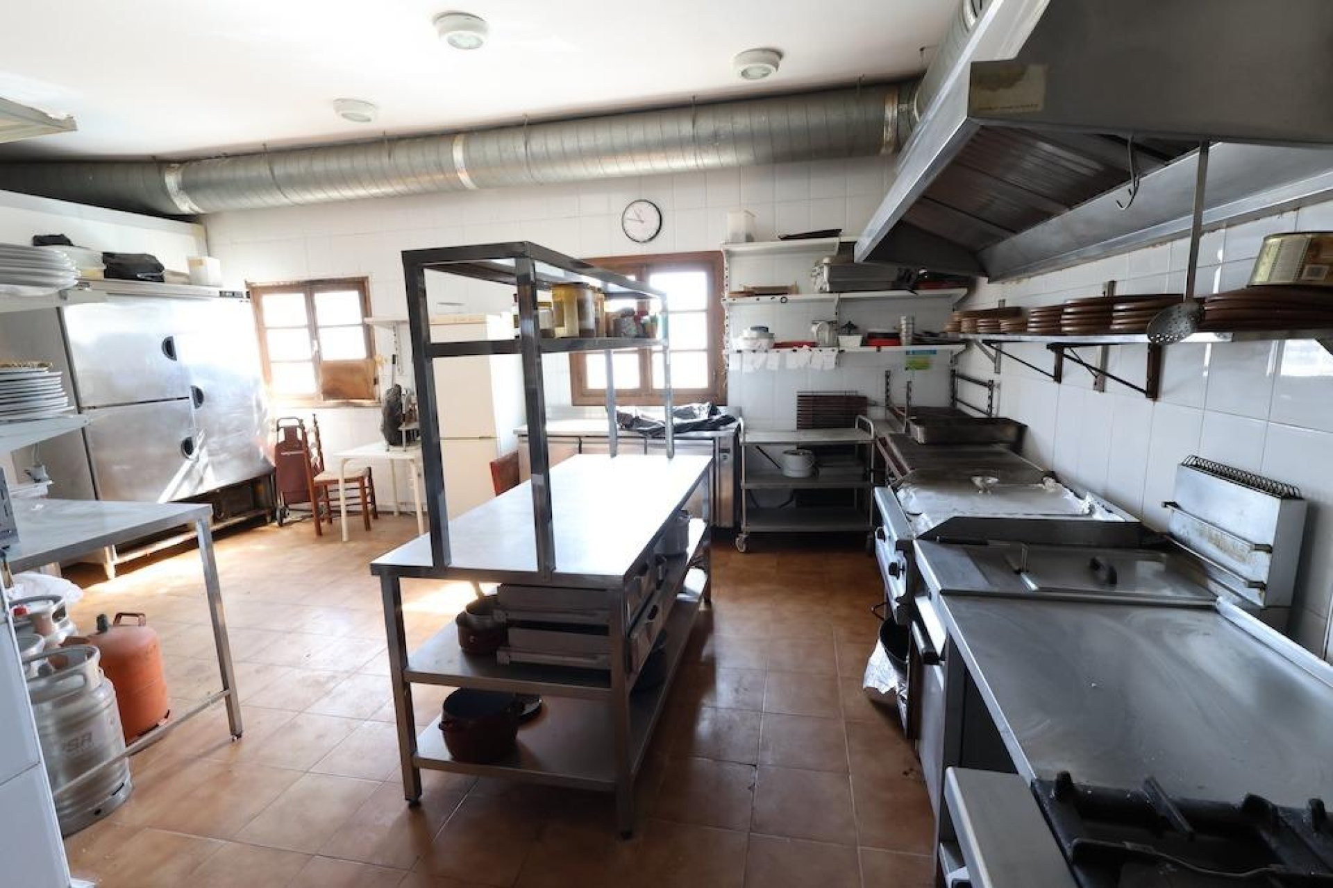 Resale - Commercial premises / Commercial unit / Retail space - Orihuela Costa - La Zenia