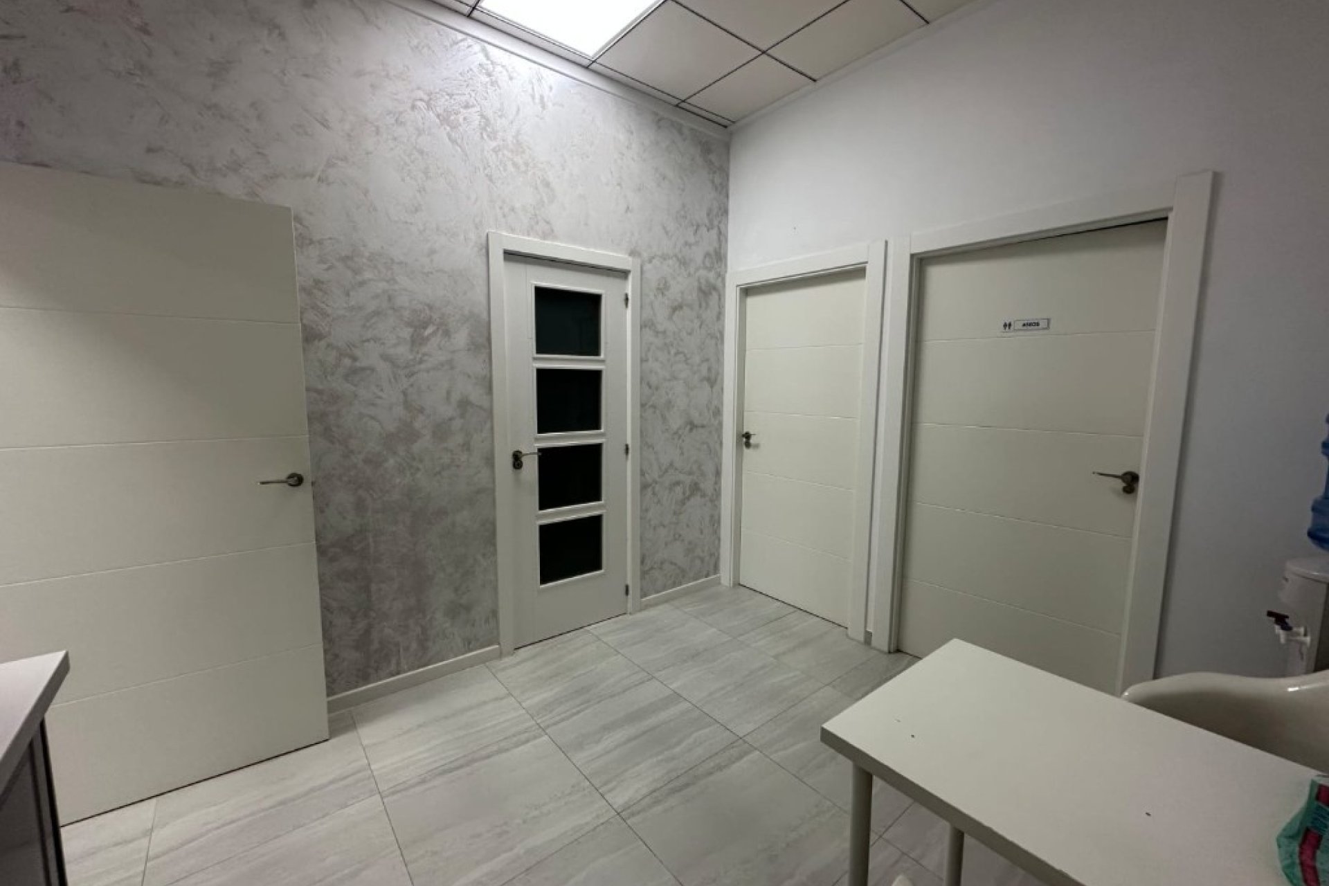 Resale - Commercial premises / Commercial unit / Retail space - Orihuela Costa - La Zenia