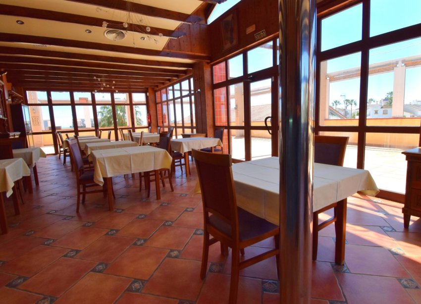 Resale - Commercial premises / Commercial unit / Retail space - Orihuela Costa - Los Dolses