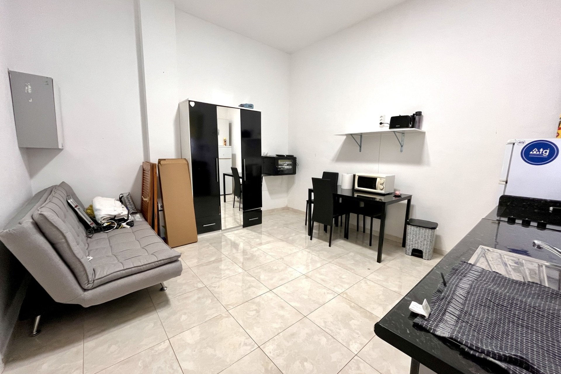 Resale - Commercial premises / Commercial unit / Retail space - Orihuela Costa - Playa Flamenca