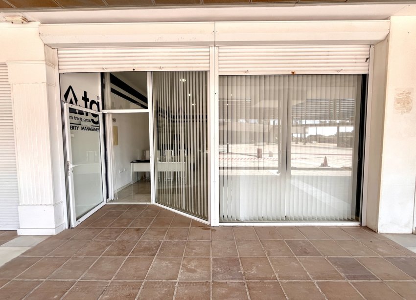 Resale - Commercial premises / Commercial unit / Retail space - Orihuela Costa - Playa Flamenca