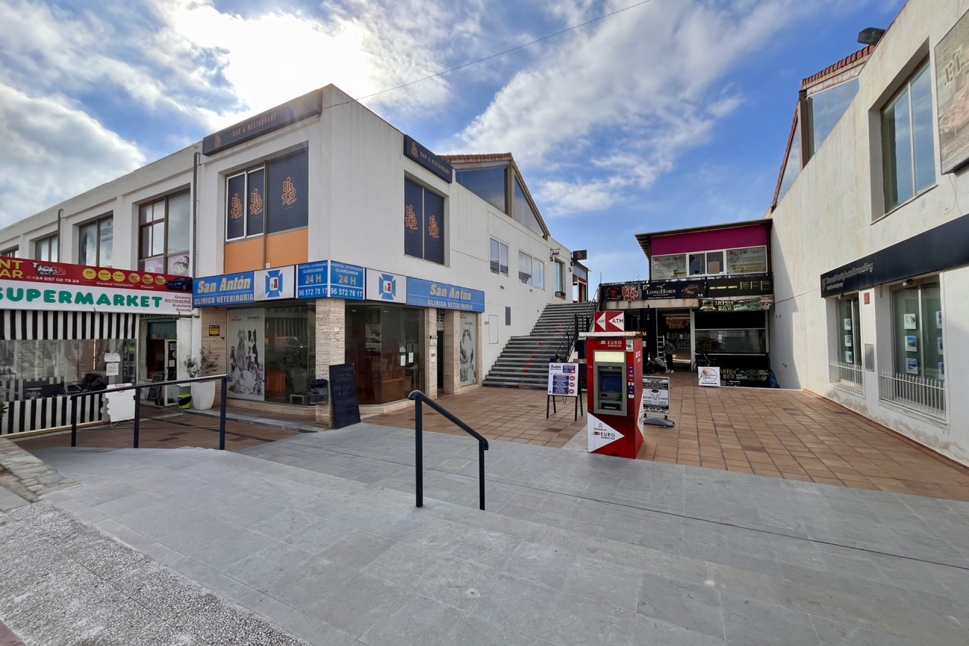 Resale - Commercial premises / Commercial unit / Retail space - Orihuela Costa - Playa Flamenca