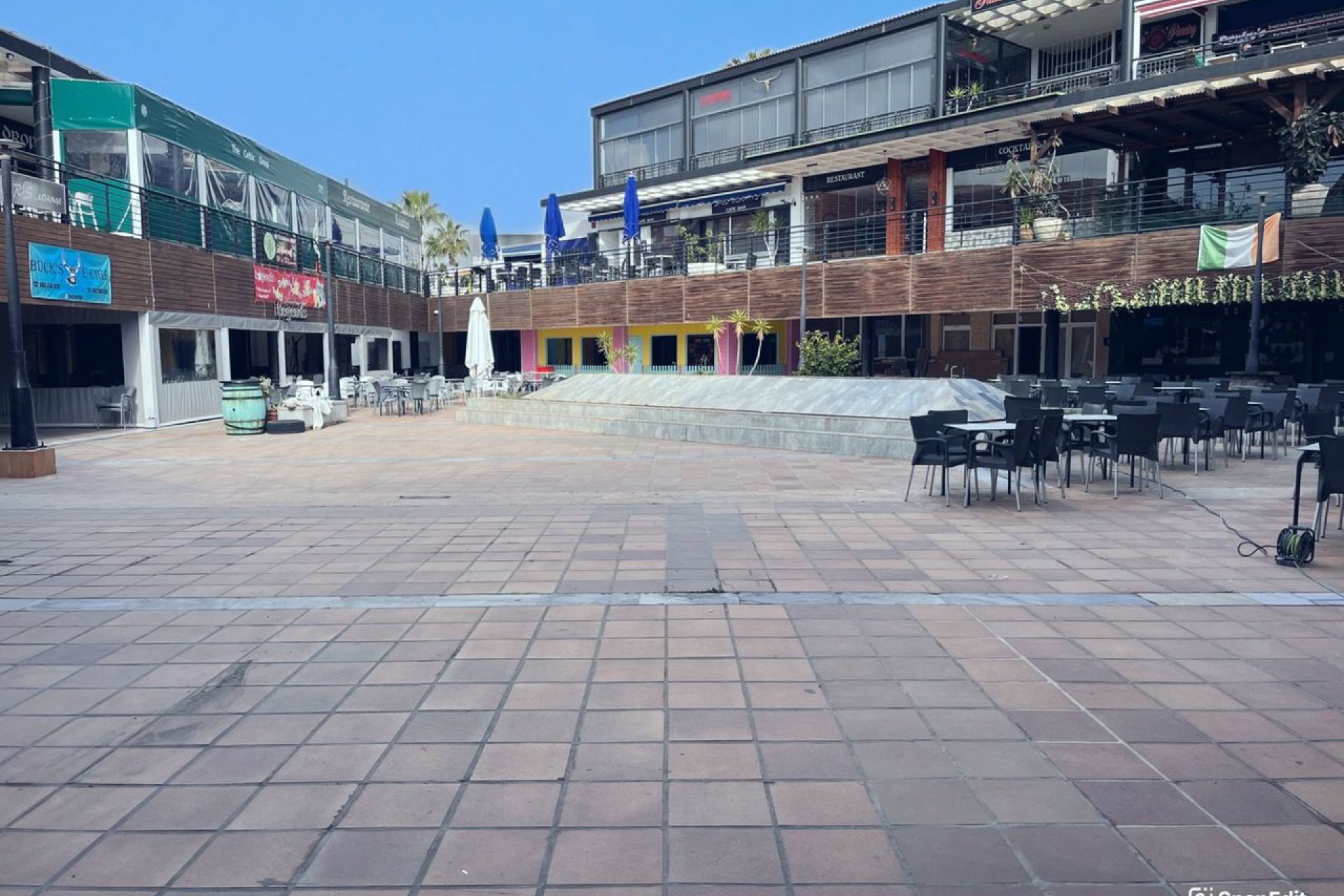 Resale - Commercial premises / Commercial unit / Retail space - Orihuela Costa - Playa Flamenca