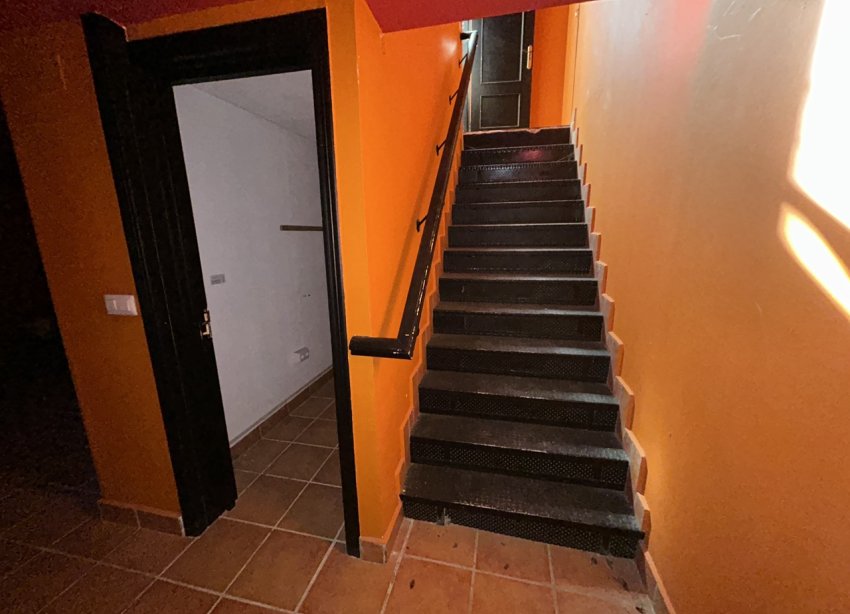 Resale - Commercial premises / Commercial unit / Retail space - Orihuela Costa - Villamartin