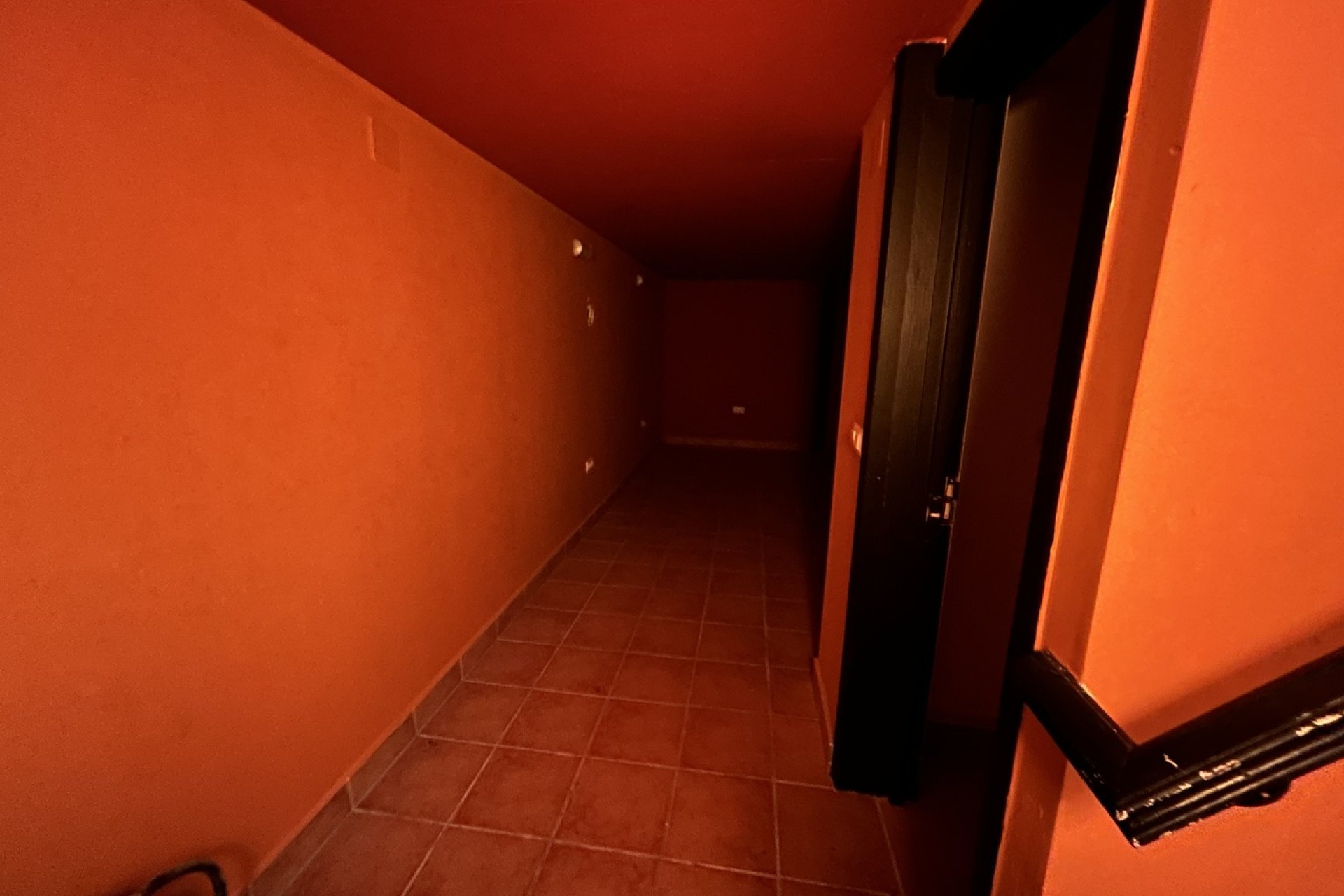 Resale - Commercial premises / Commercial unit / Retail space - Orihuela Costa - Villamartin