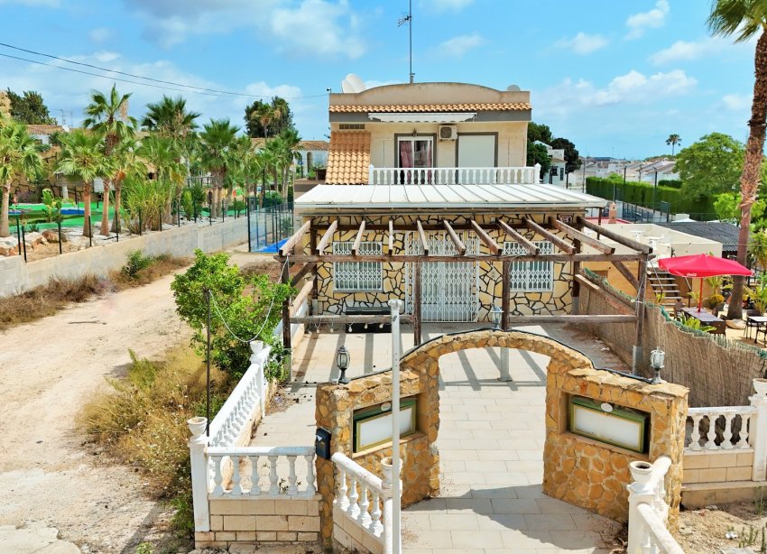 Resale - Commercial premises / Commercial unit / Retail space - Orihuela Costa - Villamartín