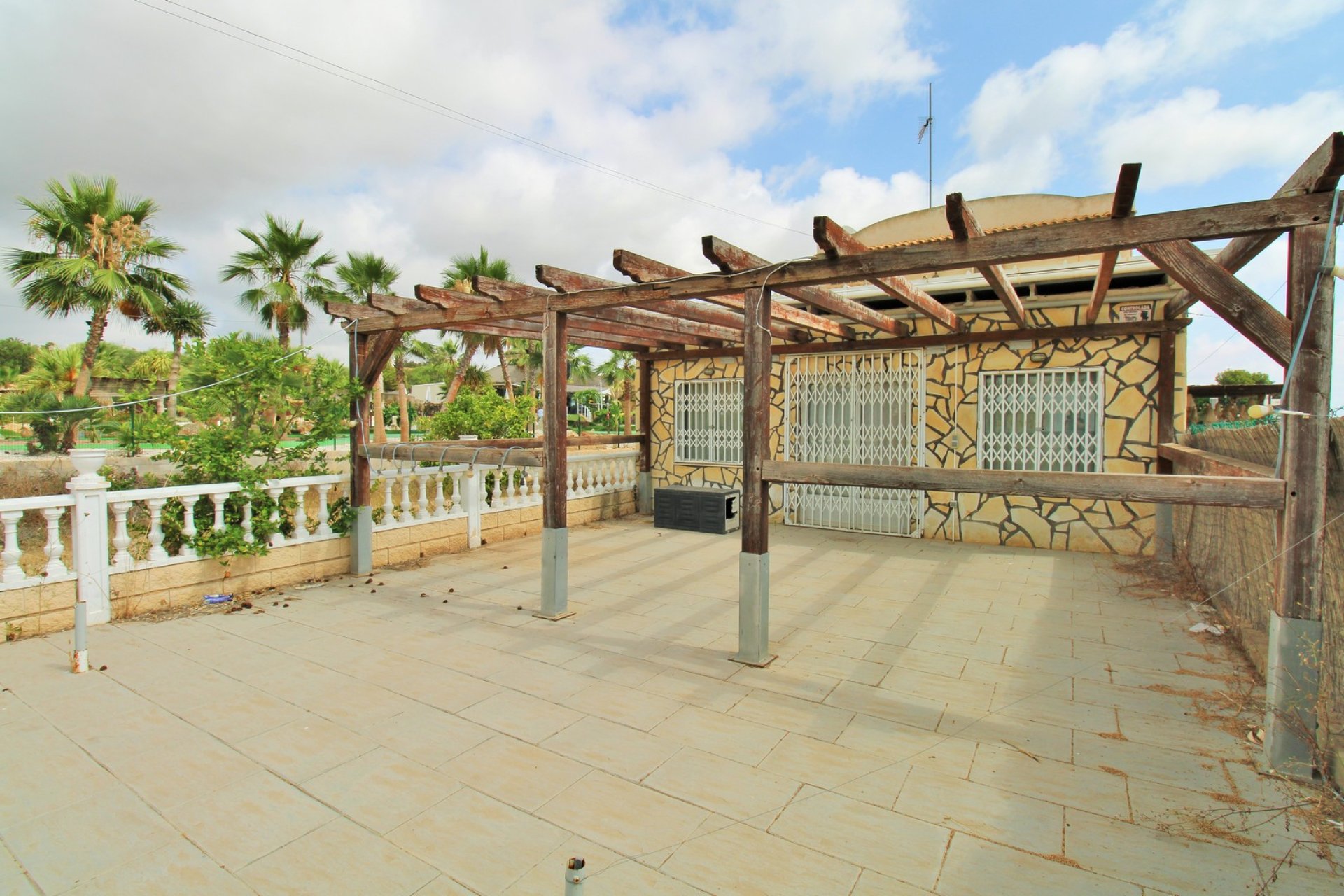 Resale - Commercial premises / Commercial unit / Retail space - Orihuela Costa - Villamartín