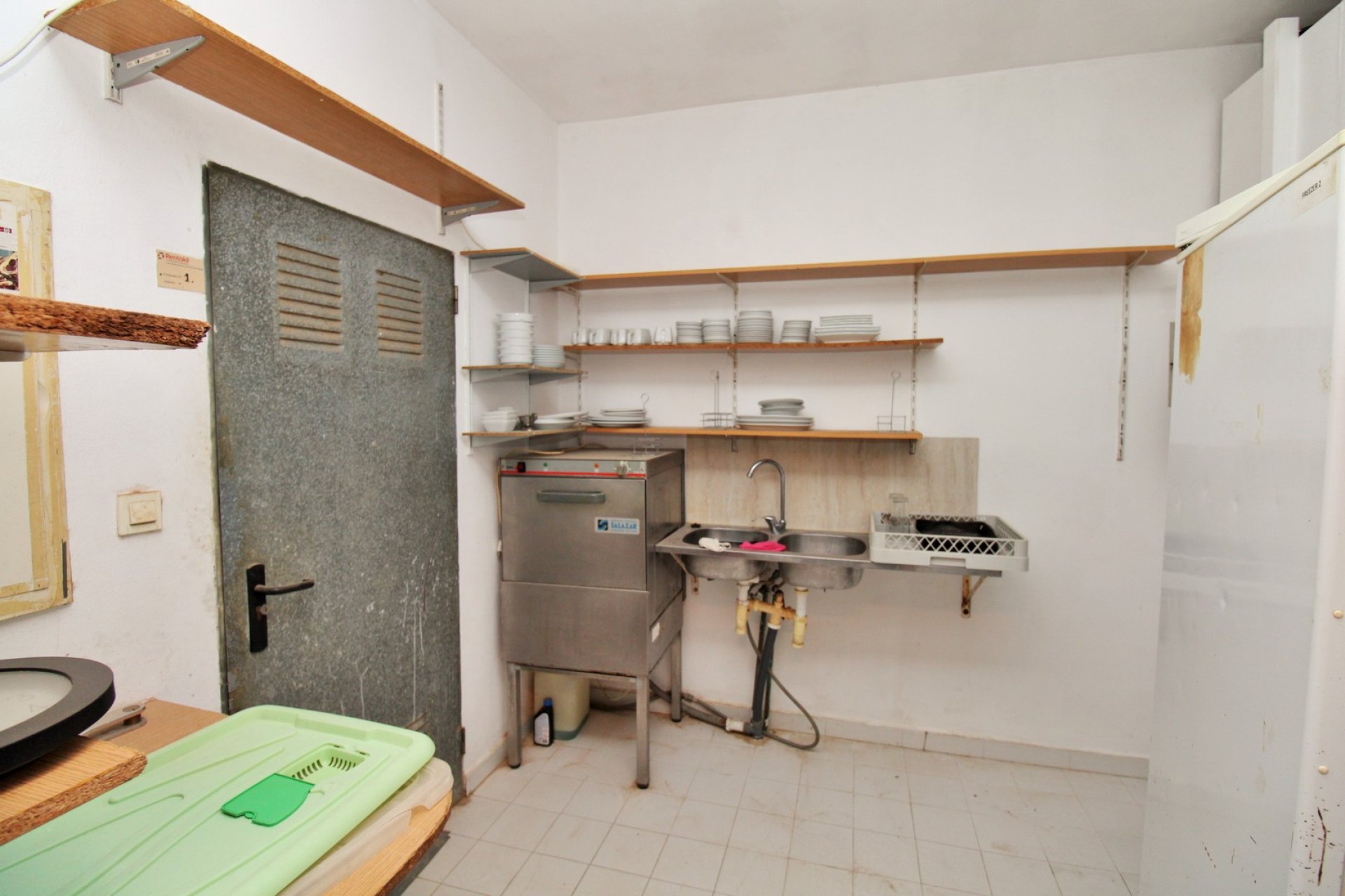 Resale - Commercial premises / Commercial unit / Retail space - Orihuela Costa - Villamartín