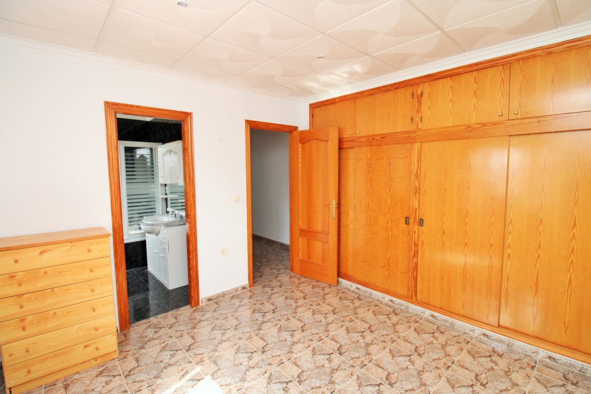 Resale - Commercial premises / Commercial unit / Retail space - Orihuela Costa - Villamartín