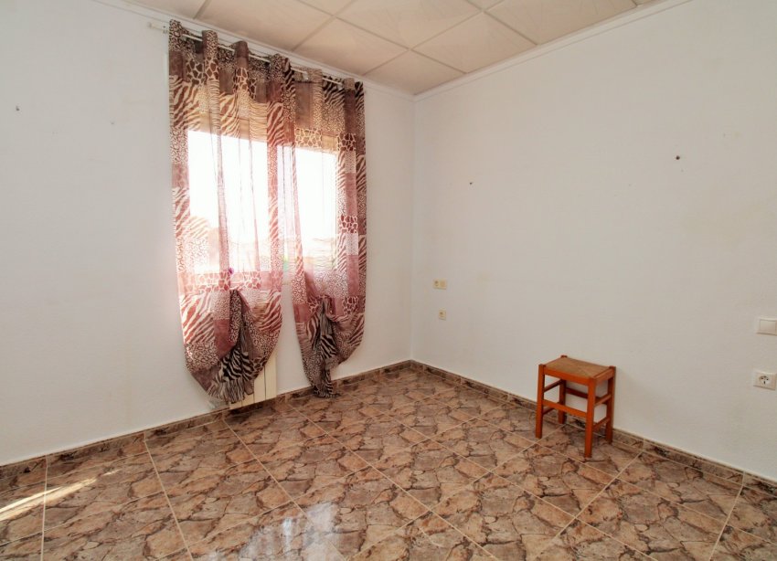 Resale - Commercial premises / Commercial unit / Retail space - Orihuela Costa - Villamartín