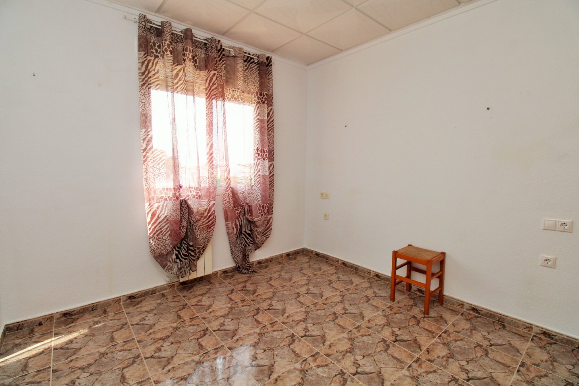 Resale - Commercial premises / Commercial unit / Retail space - Orihuela Costa - Villamartín