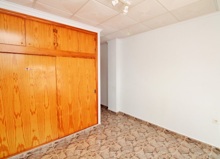 Resale - Commercial premises / Commercial unit / Retail space - Orihuela Costa - Villamartín