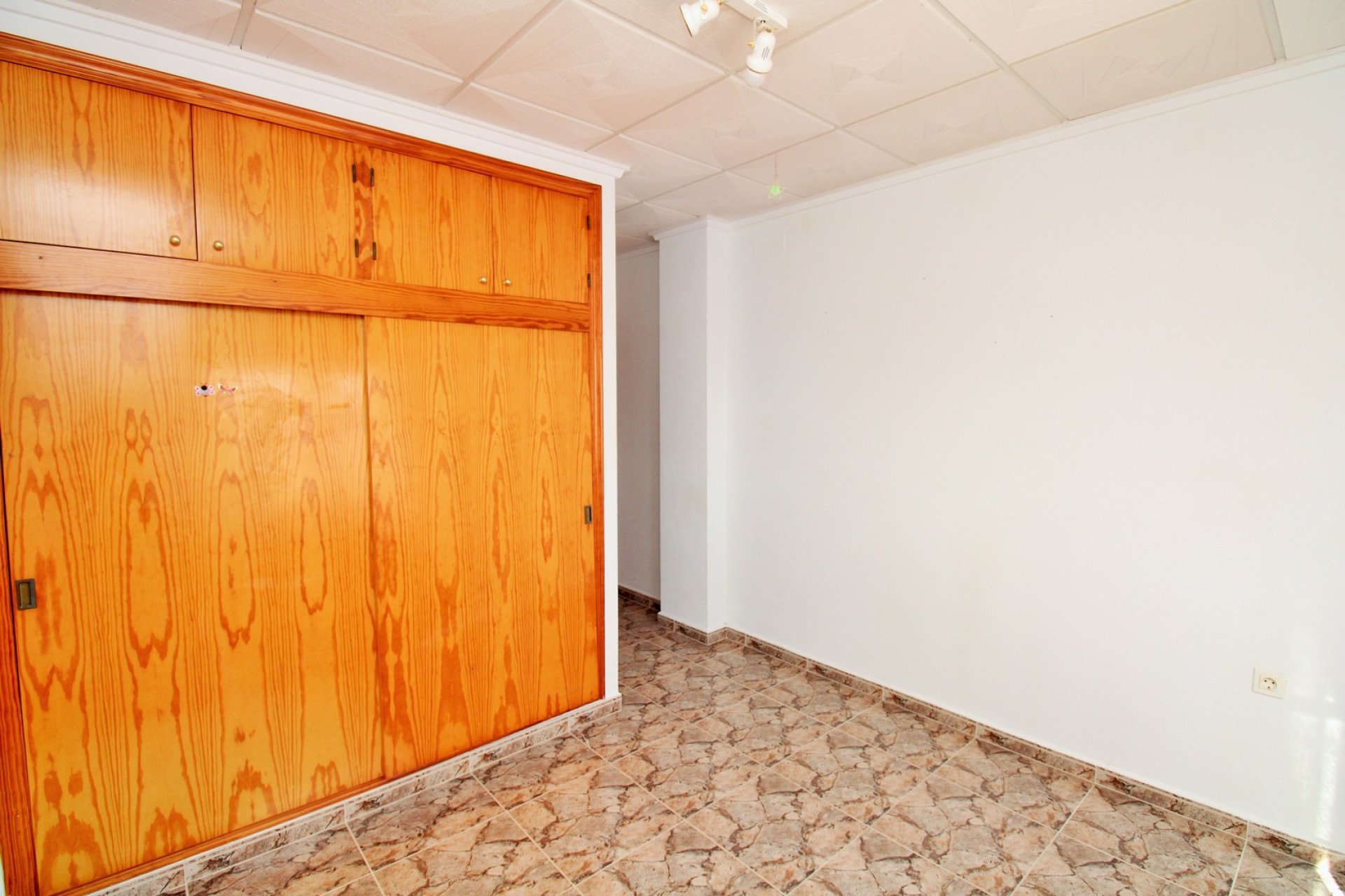 Resale - Commercial premises / Commercial unit / Retail space - Orihuela Costa - Villamartín