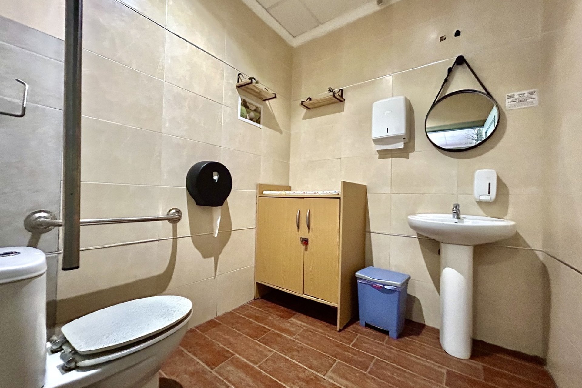 Resale - Commercial premises / Commercial unit / Retail space - Orihuela Costa - Villamartín