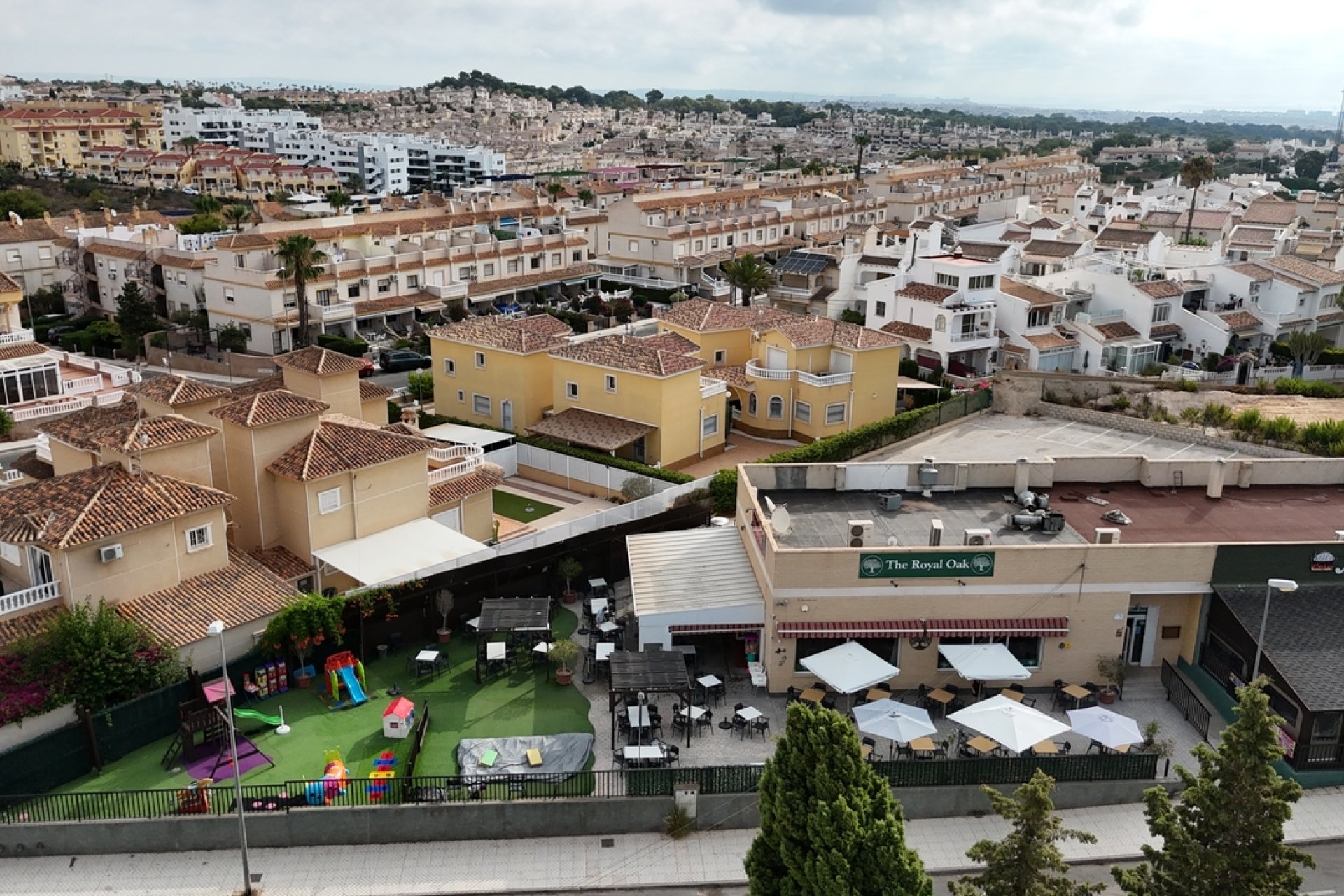 Resale - Commercial premises / Commercial unit / Retail space - Orihuela Costa - Villamartín