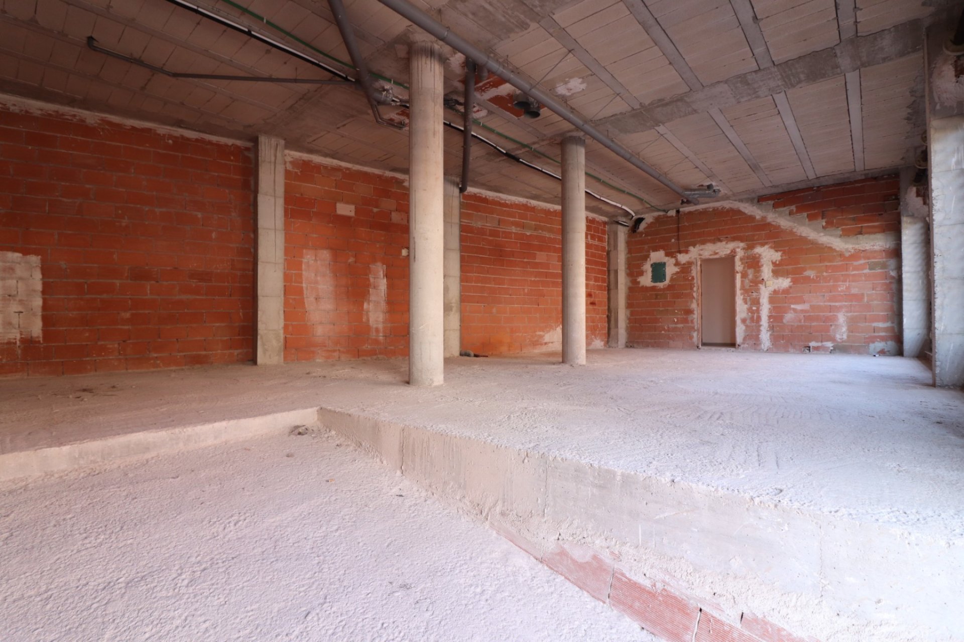 Resale - Commercial premises / Commercial unit / Retail space - Rojales - Rojales - Village