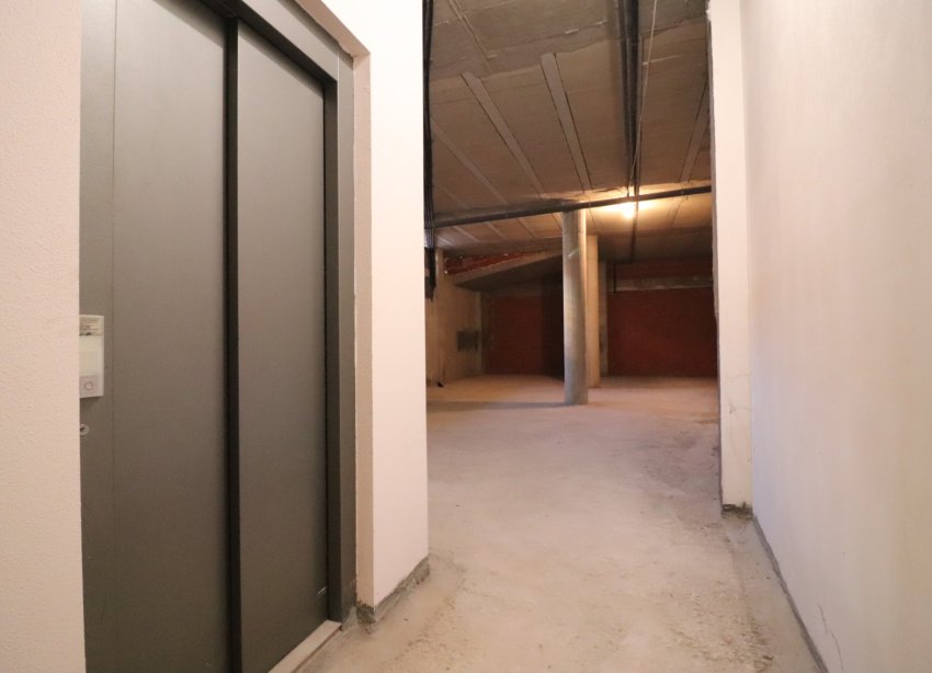 Resale - Commercial premises / Commercial unit / Retail space - Rojales - Rojales - Village